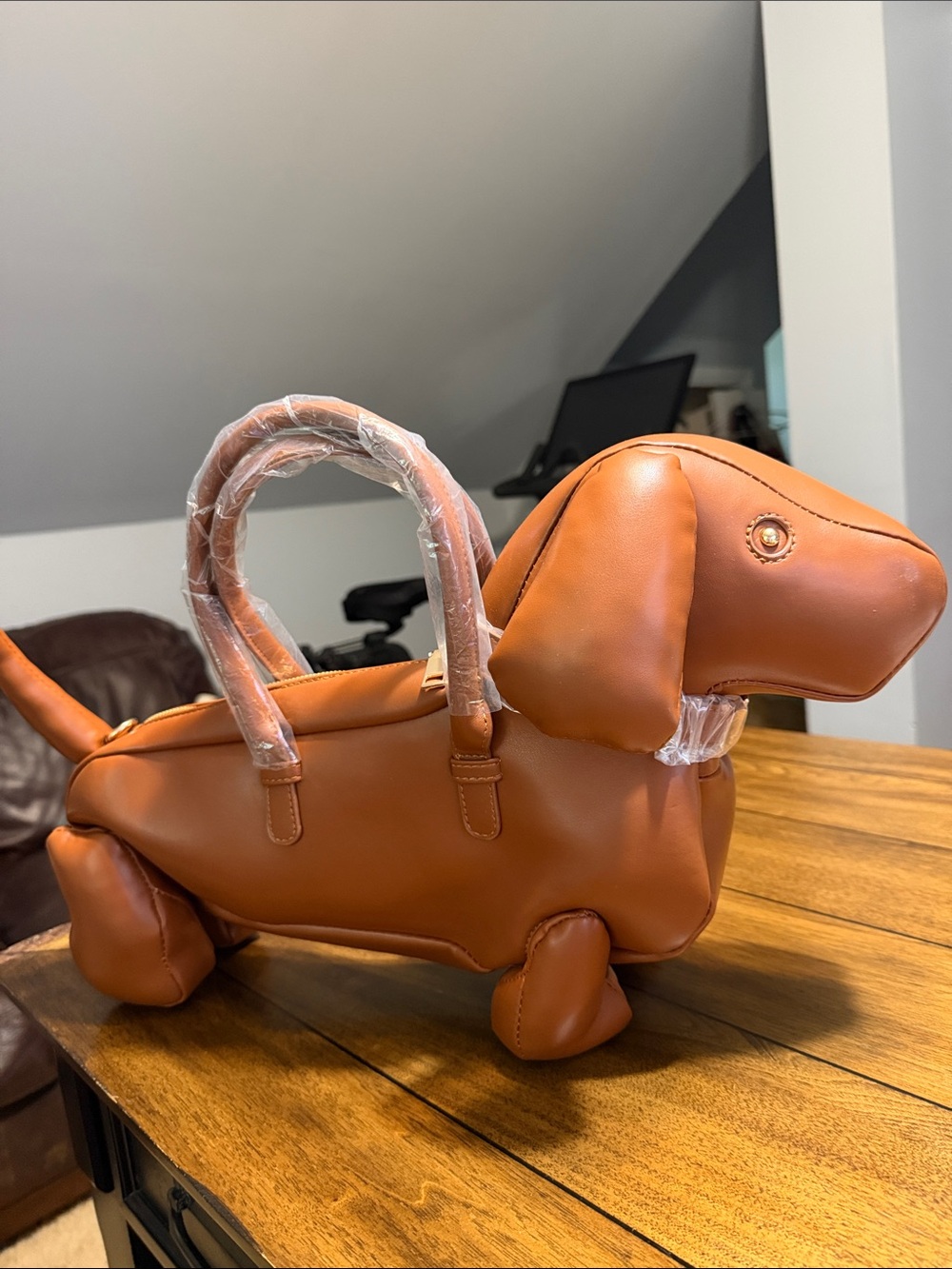 Dachshund Shaped Tote Bag in Cognac Brown